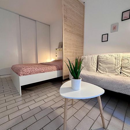 Studio Sur Le Port De Hyeres - A 2Min Des Plages, Clim & Balcon Bagian luar foto