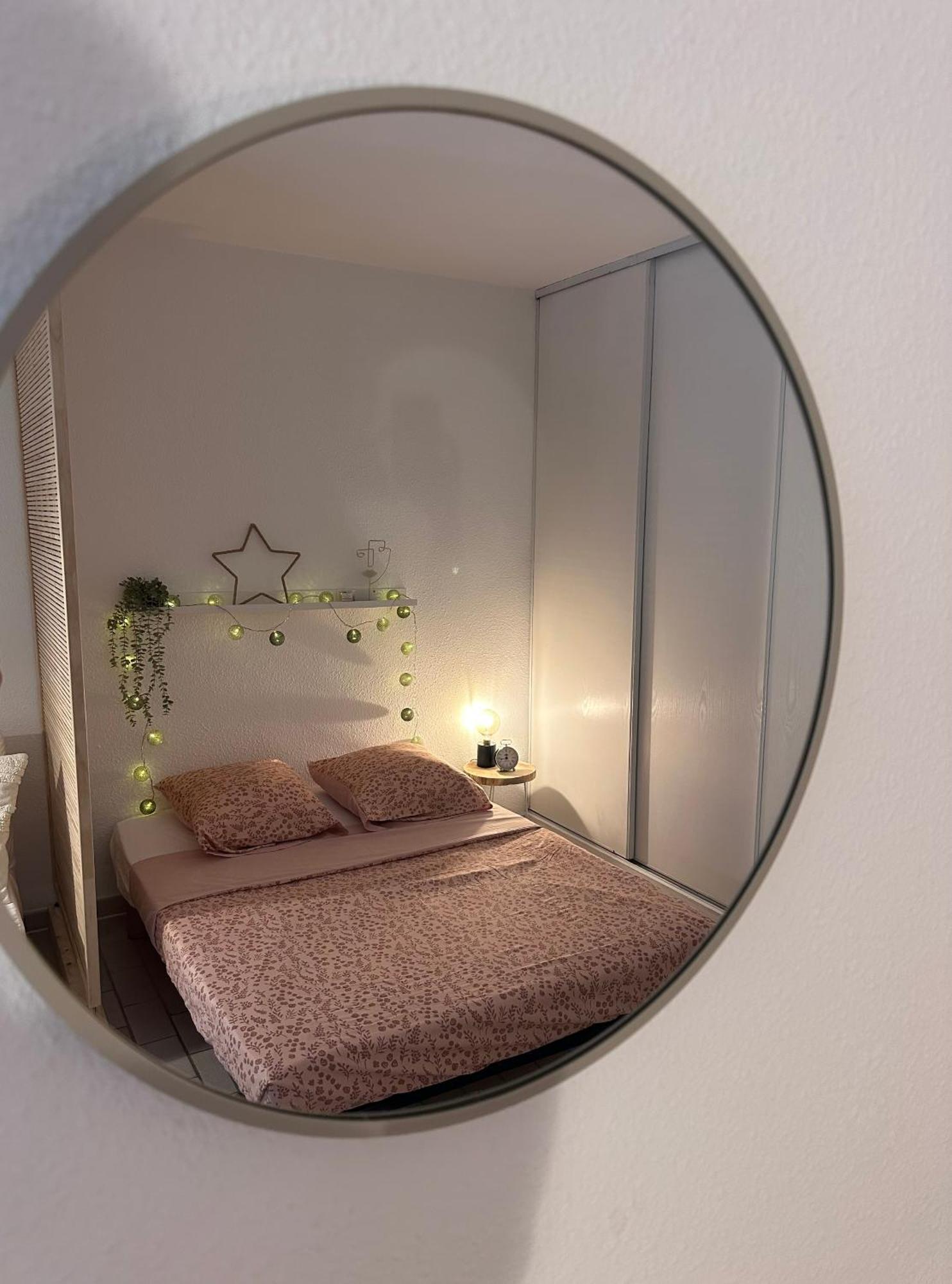 Studio Sur Le Port De Hyeres - A 2Min Des Plages, Clim & Balcon Bagian luar foto